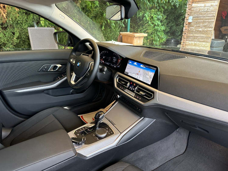 BMW 318I TOURING BREAK 2.0iA 156cv lounge boite auto