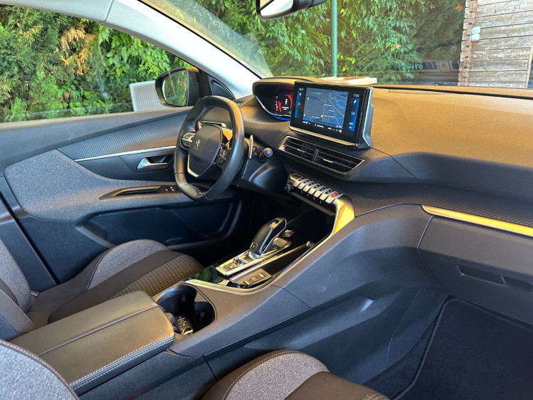 PEUGEOT 3008 NOUVEAU 1.5 bluehdi 130cv active pack + gps eat8 boite auto