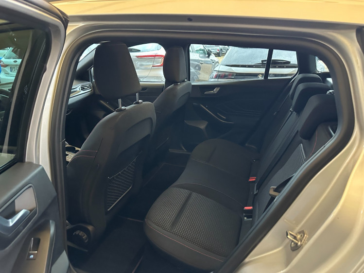 FORD FOCUS SW NOUVELLE 1.5 &eacute;coblue 120cv st line boite auto
