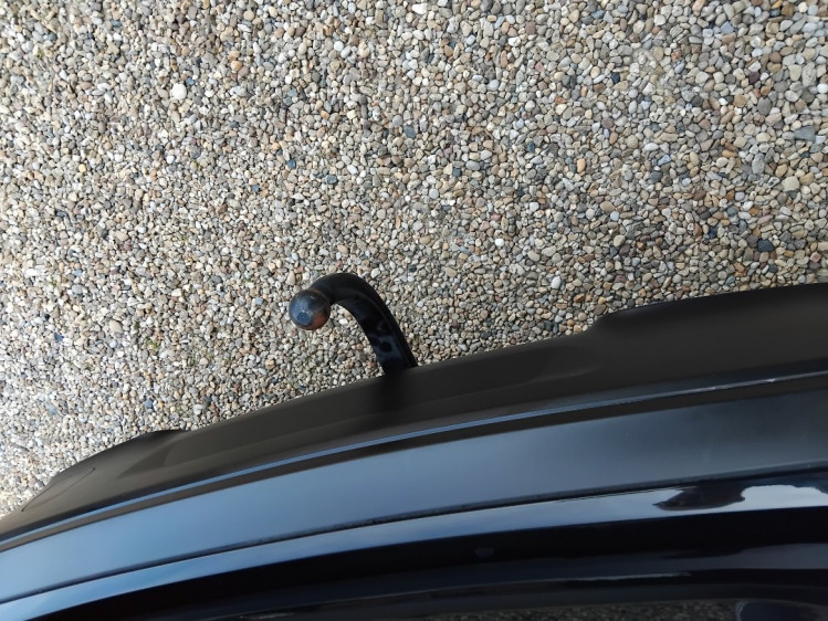 CITRO&Euml;N C5 AIRCROSS NOUVEAU 1.5 bluehdi 130cv feel pack + attelage