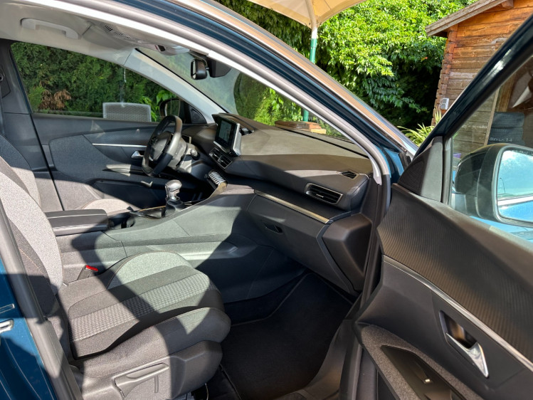 PEUGEOT 3008 NOUVEAU 1.5 bluehdi 130cv active pack + gps