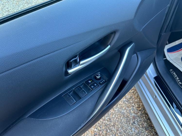 TOYOTA COROLLA 1.8 hybride 122h dynamic business+ cvt boite auto 5portes