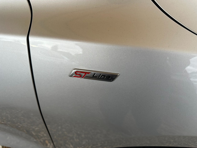 FORD FOCUS SW NOUVELLE 1.5 &eacute;coblue 120cv st line boite auto