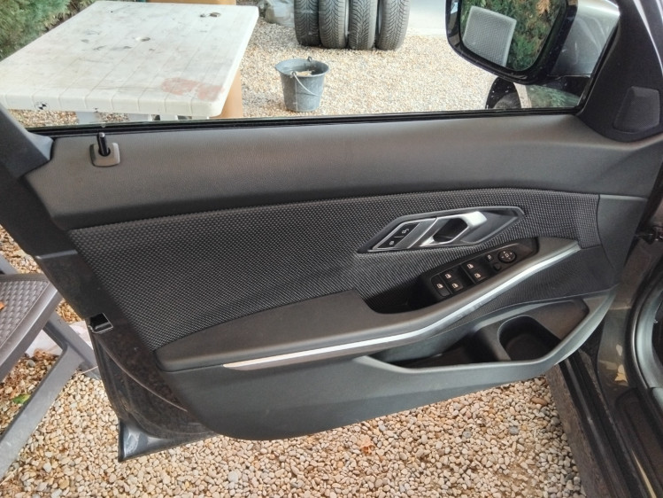 BMW 318I 2.0iA 156cv lounge boite auto