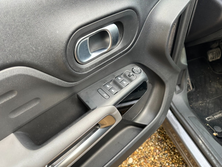 CITRO&Euml;N C5 AIRCROSS 1.6 hybrid 225cv rechargeable business e-eat8 boite auto