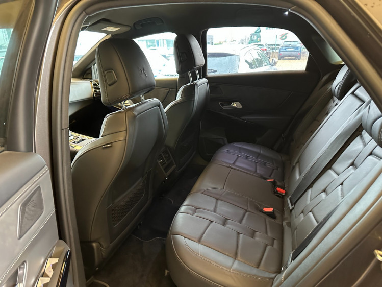 DS AUTOMOBILES DS7 CROSSBACK 1.6 essence 180cv louvre eat8 boite auto