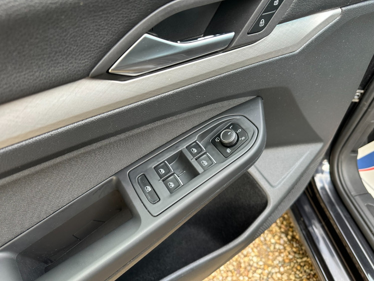 VOLKSWAGEN GOLF BERLINE 1.5 tsi 130cv life business 5portes