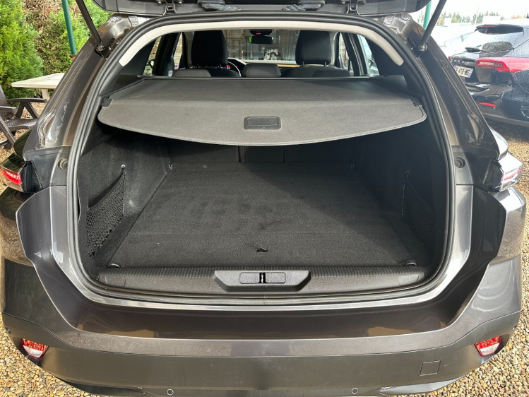 PEUGEOT 308 SW NOUVELLE 1.5 bluehdi 130cv active pack + attelage