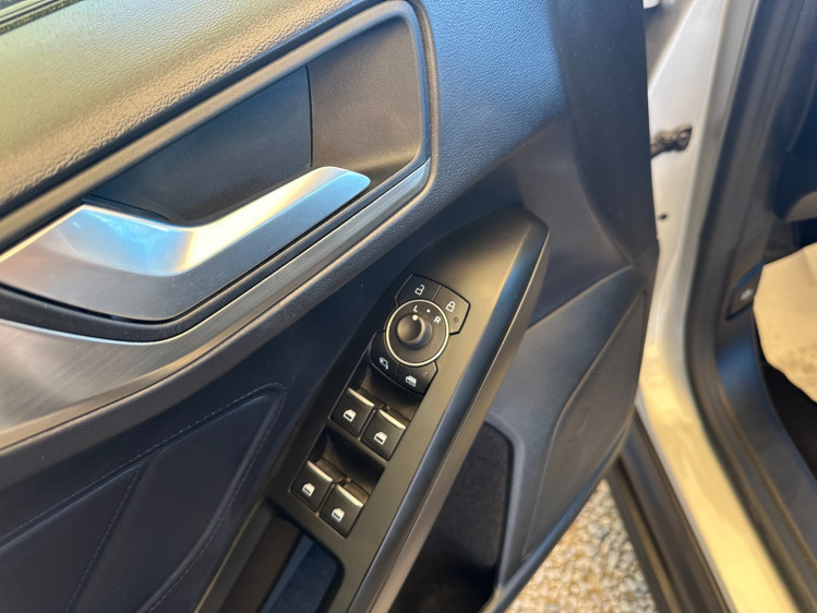 FORD FOCUS NOUVELLE 1.0 flexifuel (&eacute;thanol) 125cv mhev hybride titanium x business 5portes