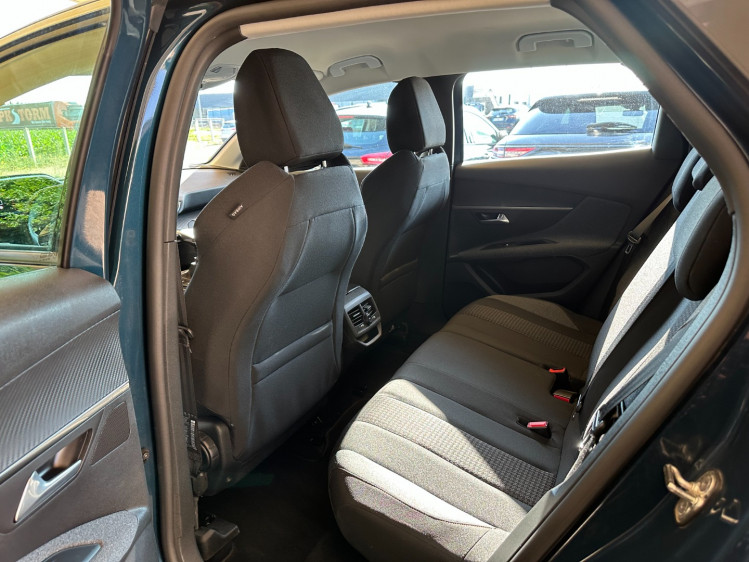 PEUGEOT 3008 NOUVEAU 1.5 bluehdi 130cv active pack + gps