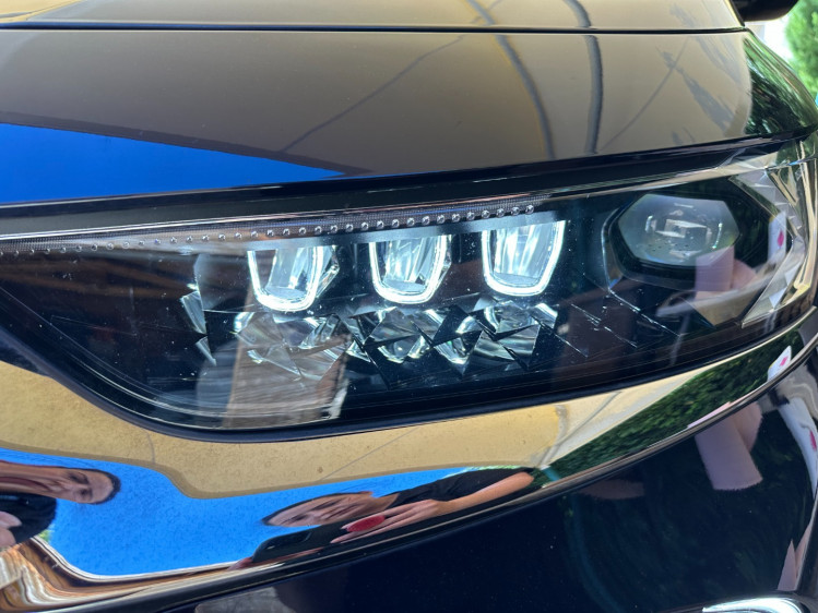 DS AUTOMOBILES DS7 CROSSBACK 1.6 essence 180cv op&eacute;ra eat8 boite auto + option syst&egrave;me audio FOCAL Electra