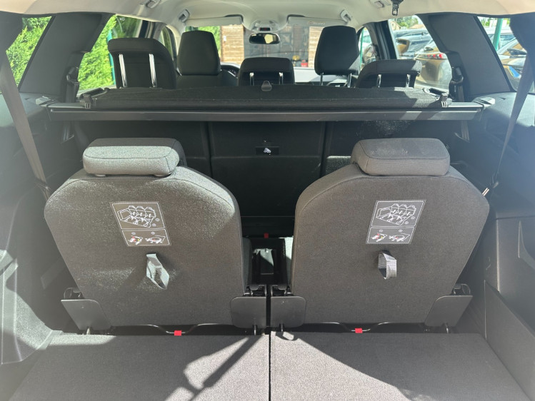 PEUGEOT 5008 NOUVEAU 1.5 bluehdi 130cv active pack boite manuelle 7places