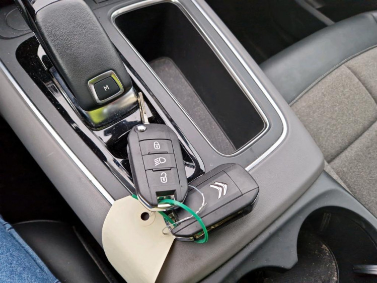 CITRO&Euml;N C5 AIRCROSS 1.5 bluehdi 130cv business eat8 boite auto....