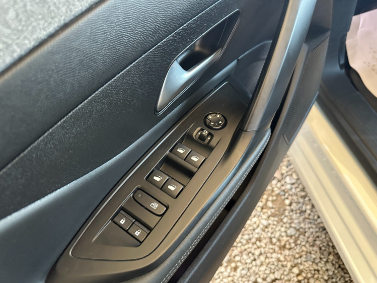 PEUGEOT 308 SW NOUVELLE 1.5 bluehdi 130cv allure pack eat8 boite auto....