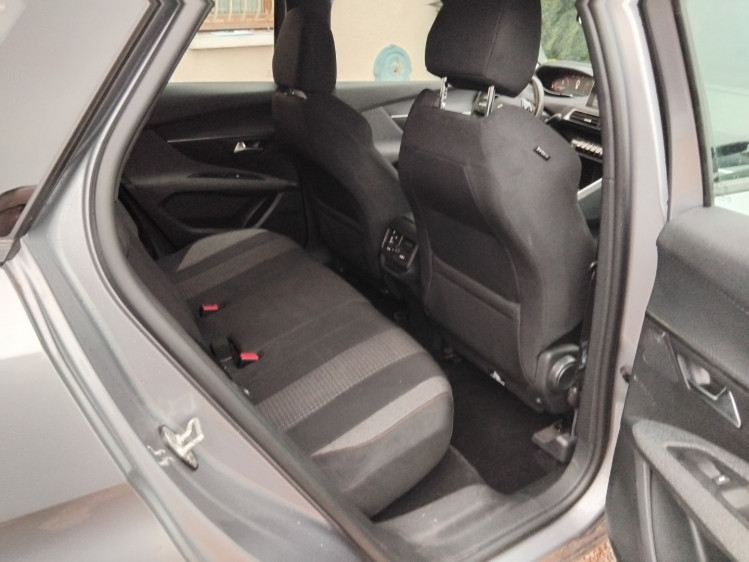 PEUGEOT 3008 NOUVEAU 1.5 bluehdi 130cv active pack 