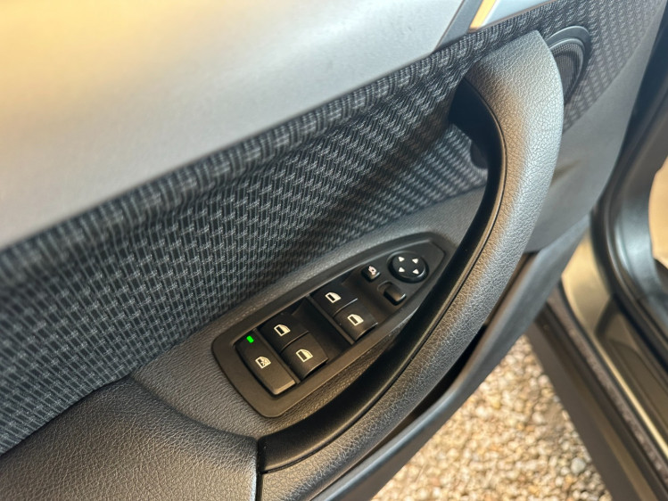 BMW X1 xdrive 4x4 25e 220cv hybride rechargeable business d&eacute;sign boite auto