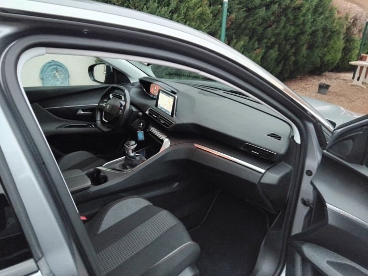 PEUGEOT 3008  1.5 bluehdi 130cv active business 