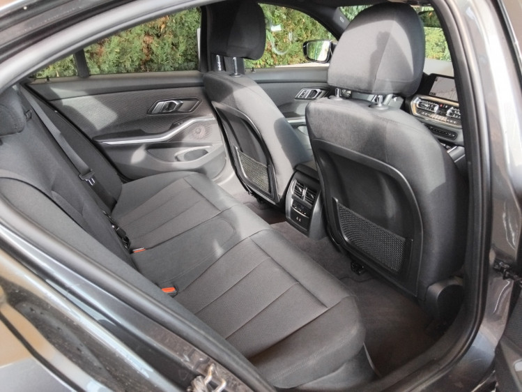 BMW 318I 2.0iA 156cv lounge boite auto