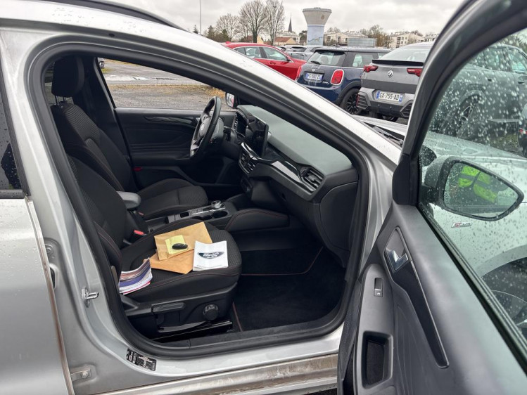 FORD FOCUS SW NOUVELLE 1.5 &eacute;coblue 120cv st line boite auto