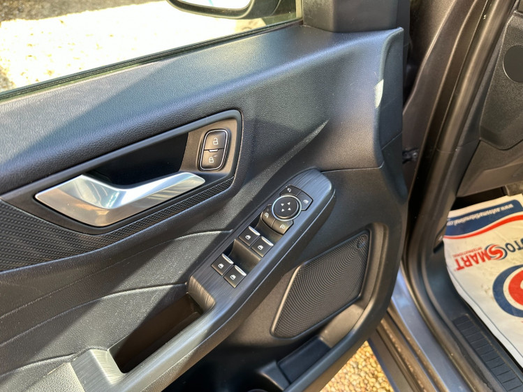 FORD KUGA 1.5 &eacute;coblue 120cv st-line powershift boite auto