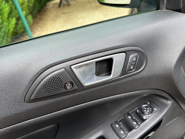 FORD ECOSPORT 1.5 écoblue 95cv titanium + pack confort nav