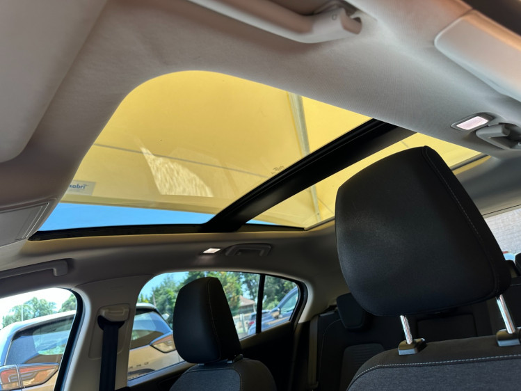 FORD FOCUS NOUVELLE 1.0 flexifuel (&eacute;thanol) 125cv mhev hybride active style + options (pack hiver + toit pano +...) 5portes