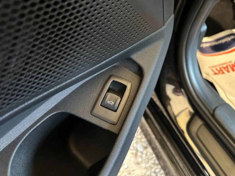 BMW 318I TOURING BREAK 2.0iA 156cv lounge boite auto