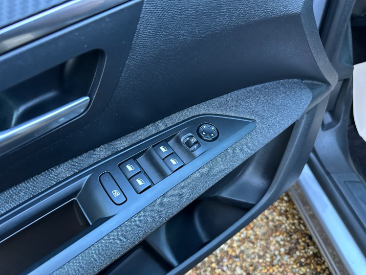 PEUGEOT 5008 1.5 bluehdi 130cv active business eat8 boite auto 7places