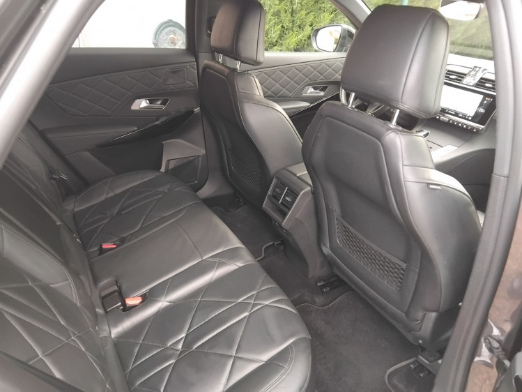 DS AUTOMOBILES DS7 CROSSBACK 1.6 essence 180cv rivoli + toit pano ouvrant + ... boite automatique eat8