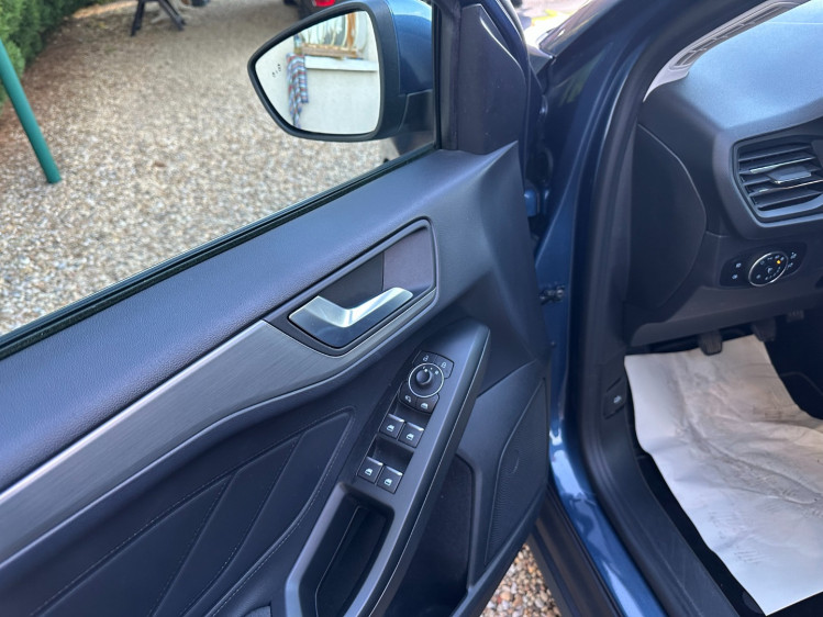 FORD FOCUS NOUVELLE 1.0 écoboost 125cv hybride mhev éthanol titanium x business 5portes